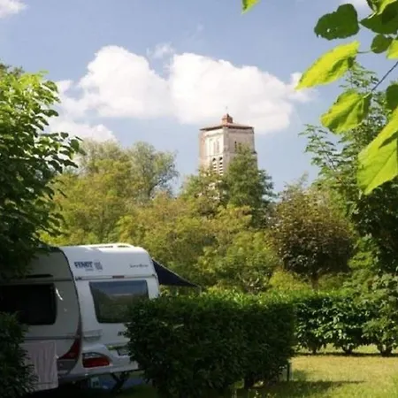 Avec Jacuzzi - 2 Pers. - Api-1-52-2215 * Saint-Astier (Dordogne)
